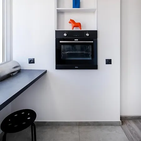 Baluty Designer By Bookinghost