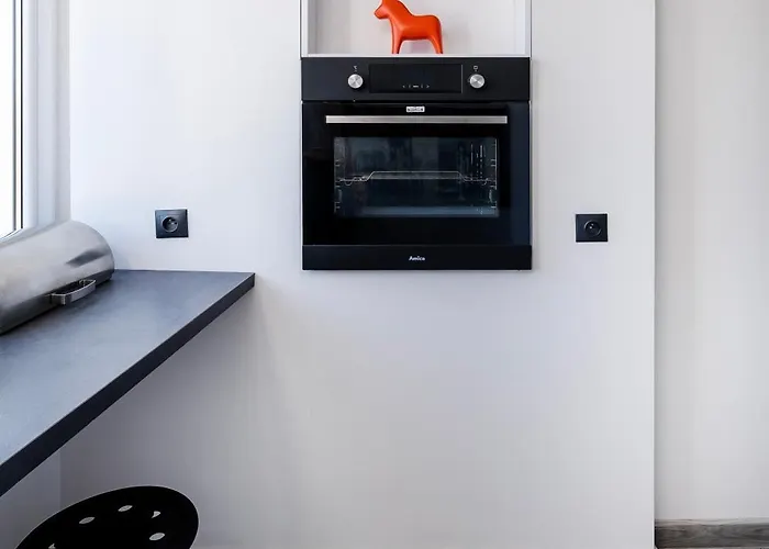 Baluty Designer By Bookinghost